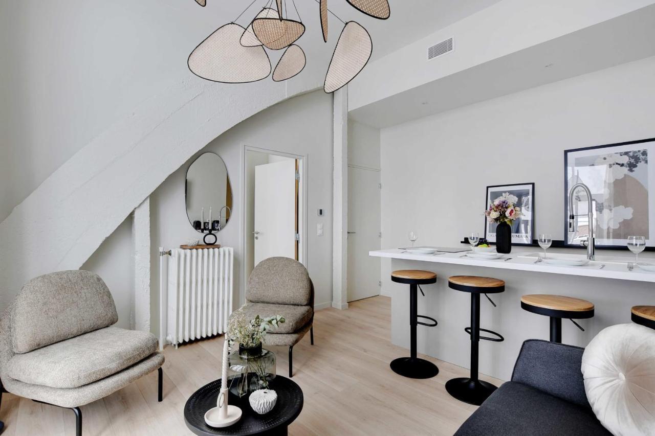 Modern Apartment - 2Br-6P - Eiffel Tower Paris Exteriör bild